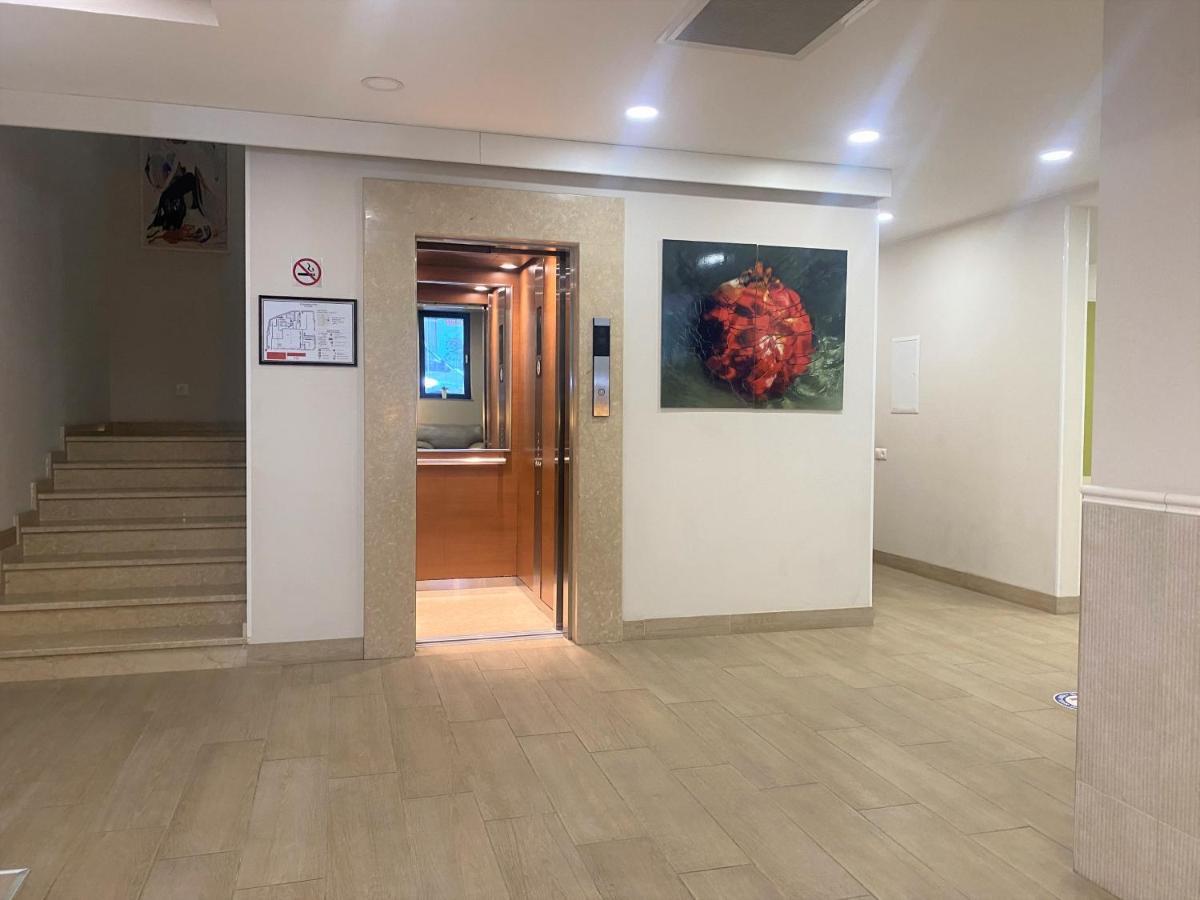 Hotel Garnet Tbilisi Exterior photo