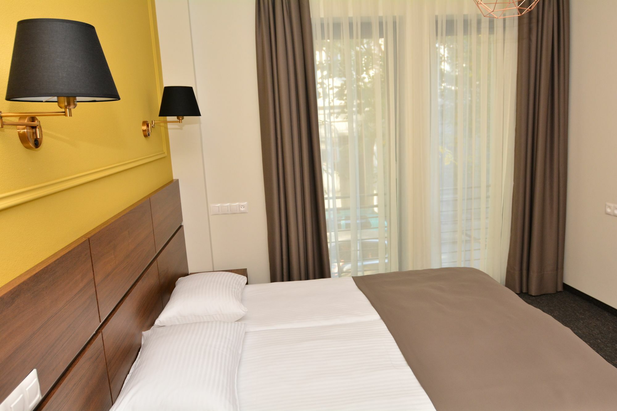 Hotel Garnet Tbilisi Exterior photo