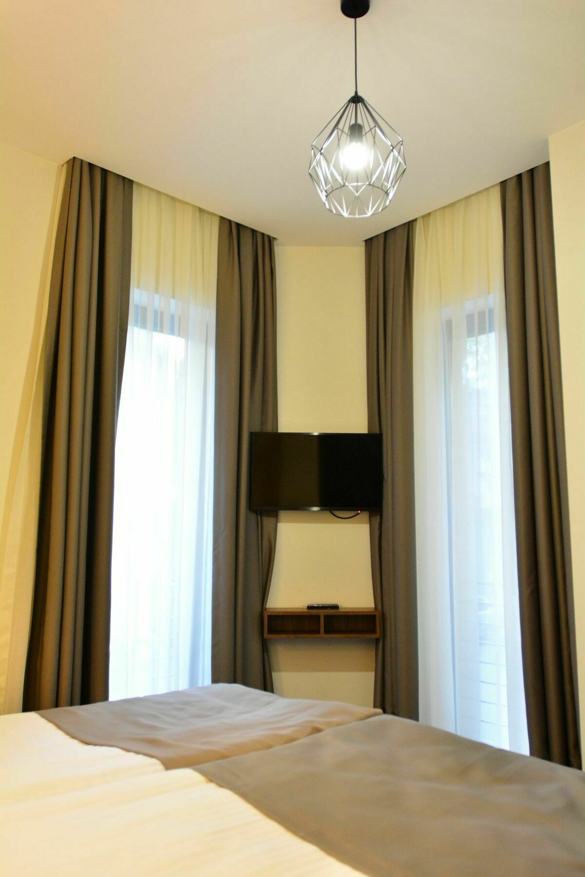 Hotel Garnet Tbilisi Exterior photo