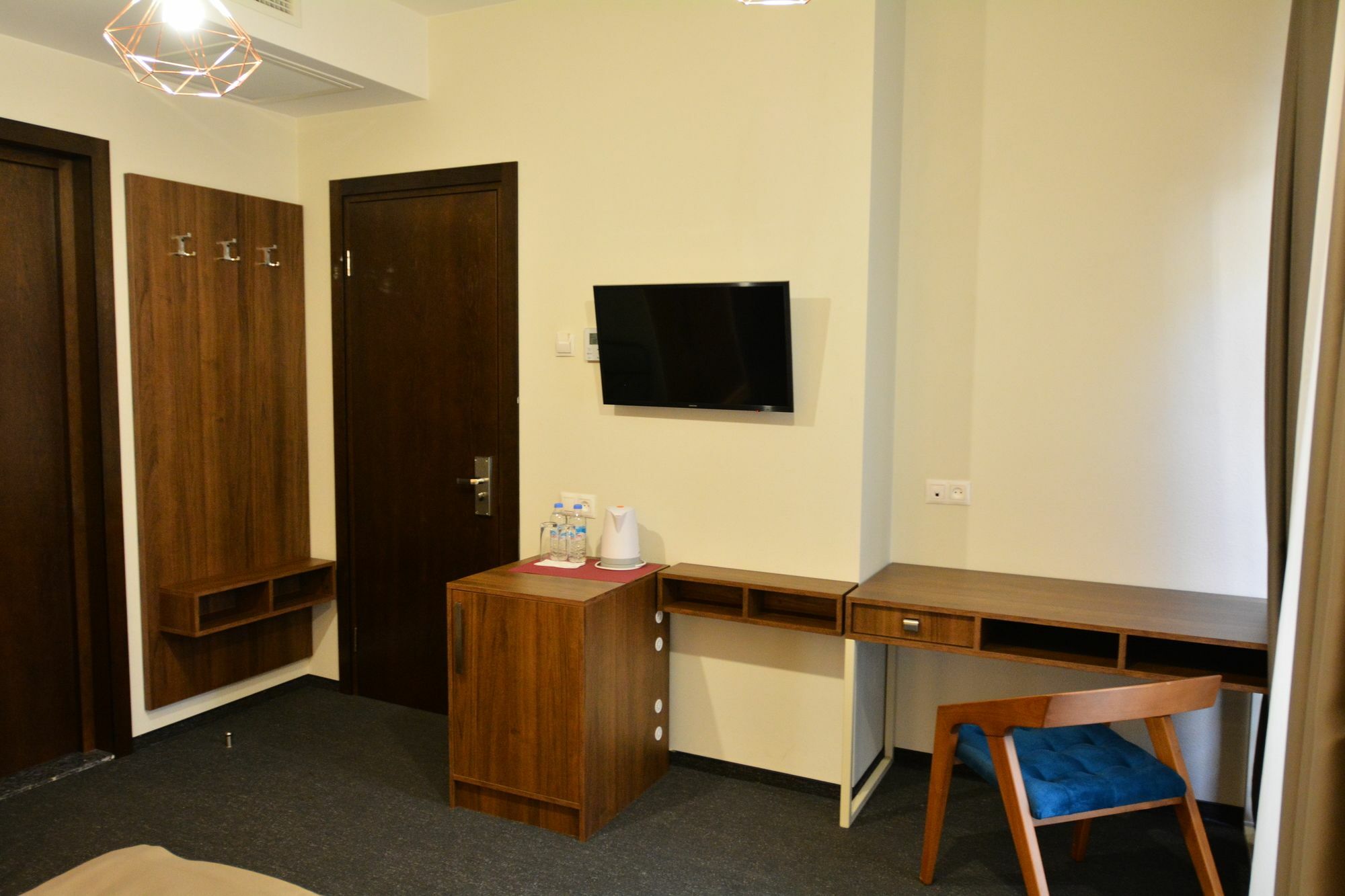 Hotel Garnet Tbilisi Exterior photo