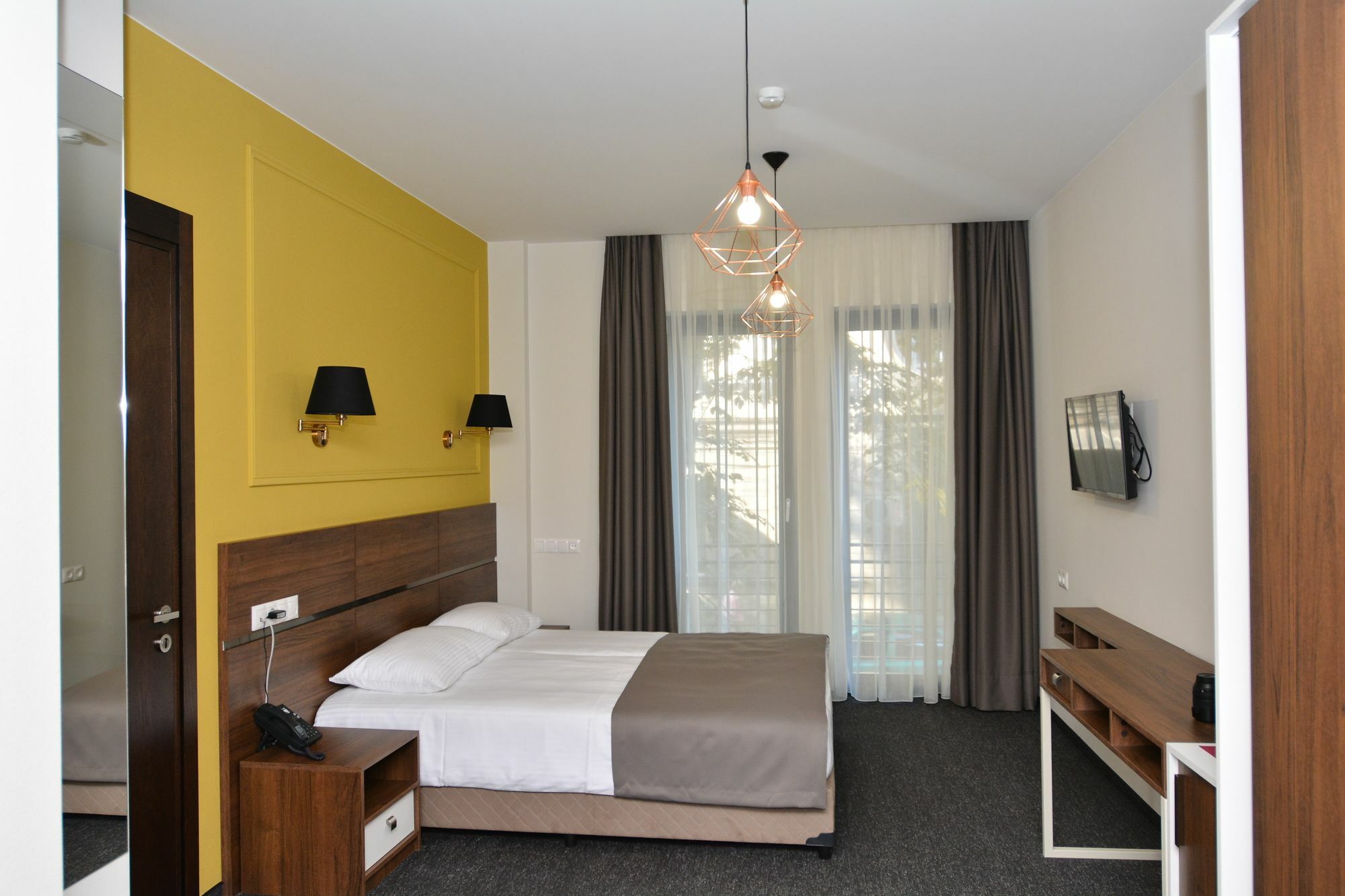 Hotel Garnet Tbilisi Exterior photo